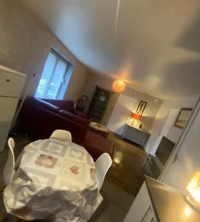 Apartmán Maisonette De Plain Pied A 5 A Pied De La Gare De Denain. *